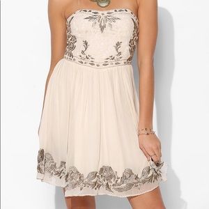 Urban Outfitters Kimchi Blue Thumbelina Dress